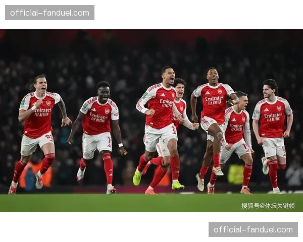 曼联公布2025-2026财年第三季度财报，商业收入同比增长但债务压力仍存