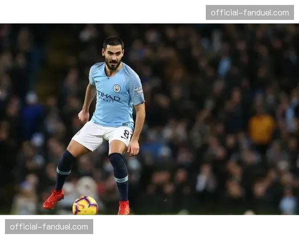 聚勒膝伤离场，可能已踢完多特生涯最后一战